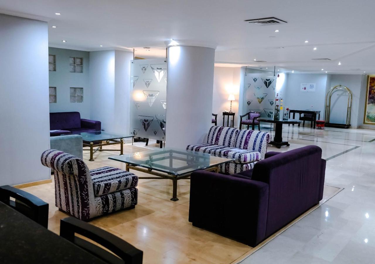 Hotel Internacional La Triada Букараманга Екстериор снимка